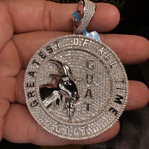 White gold vermeil 925 stamped GRA diamond Goat pendant, passes diamond testers - Picture 7 of 7